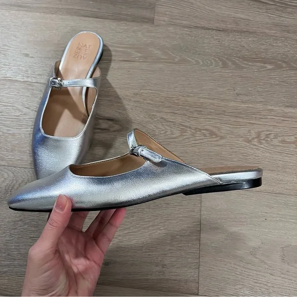 Naturalizer Apple Mary Jane Mules Metallic Silver Buckle 10 - Picture 2 of 8
